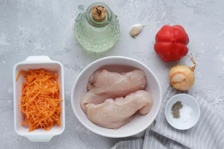 Ингредиенты для рецепта курица с морковью по-корейски