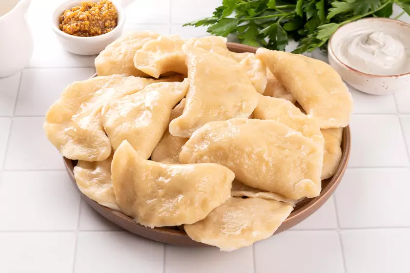 Вареники с яйцом