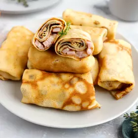 Блинчики с ветчиной и сыром