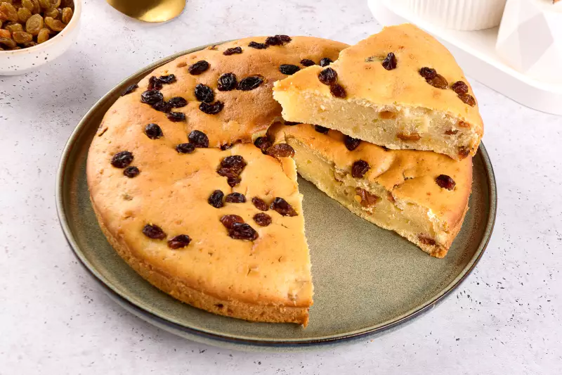 Пирог с изюмом в духовке