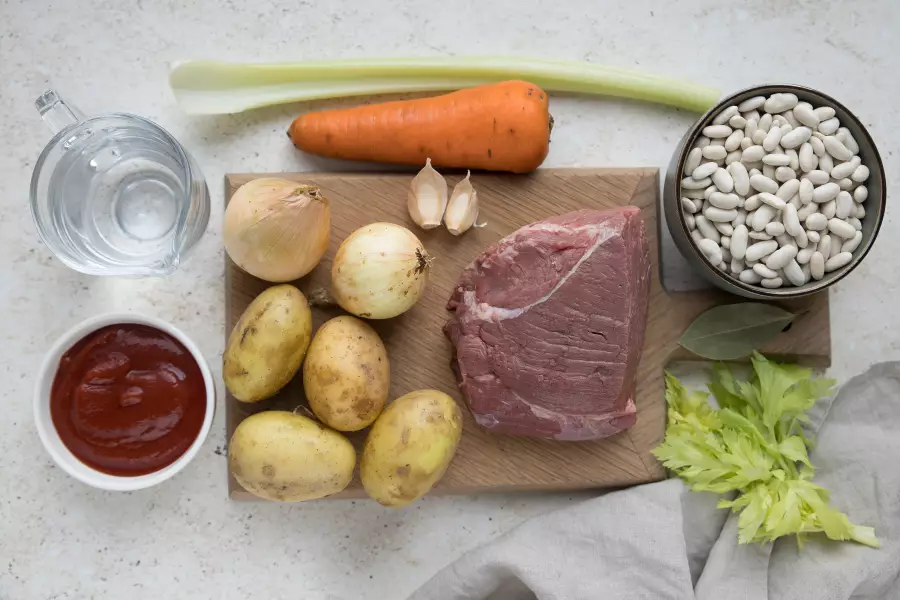 Ингредиенты для рецепта суп фасолевый с мясом