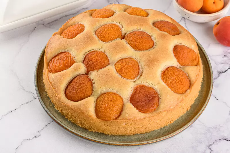 Пирог с абрикосами в духовке