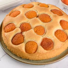 Пирог с абрикосами в духовке