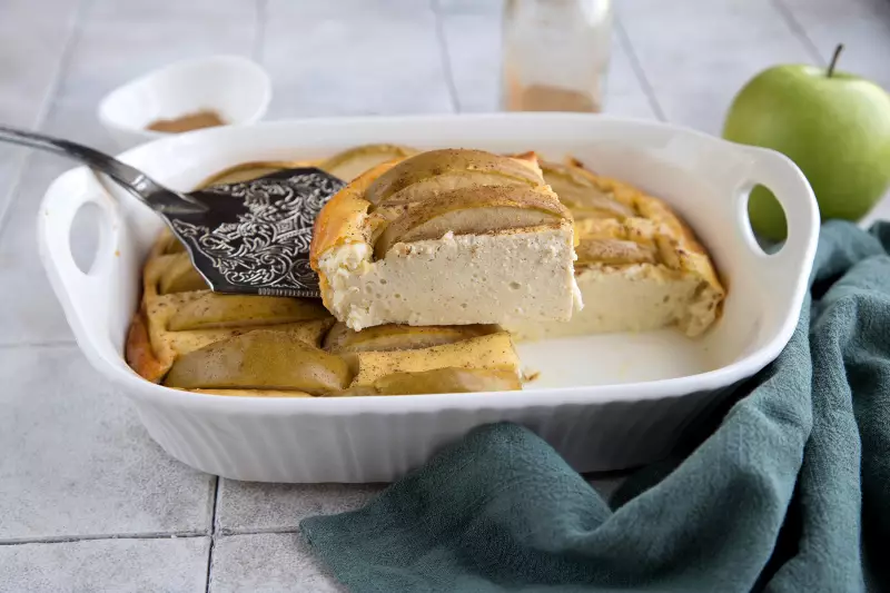 Творожная запеканка с яблоками