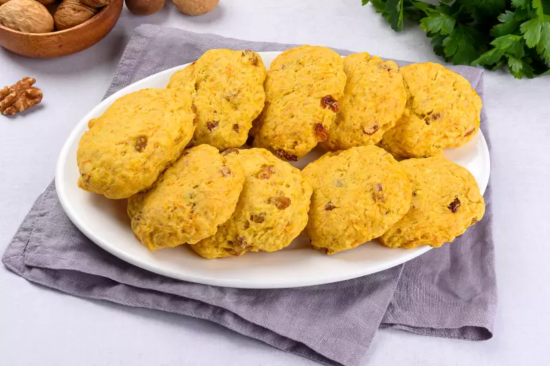Морковное печенье с изюмом
