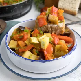Соте из овощей с кабачками