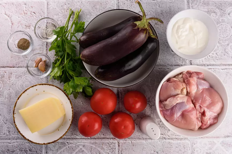 Ингредиенты для рецепта куриное филе с баклажанами