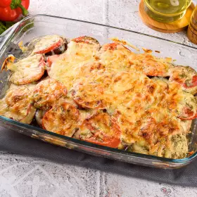 Куриное филе с баклажанами