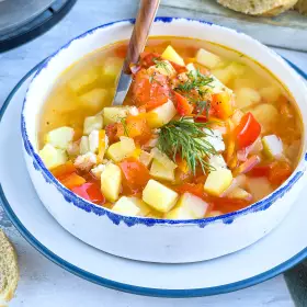 Овощной суп с курицей