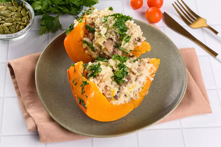 Готовое блюдо тыква с мясом в духовке