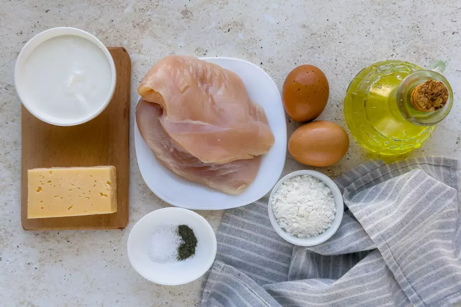 Ингредиенты для рецепта куриные отбивные с сыром