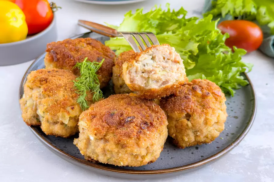 Котлеты с манкой на сковороде