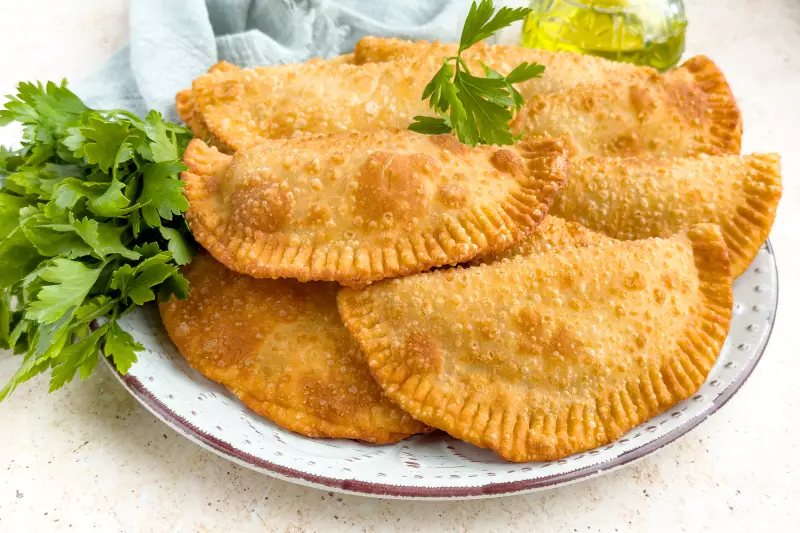 Чебуреки с курицей