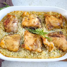 Куриные бёдра с рисом в духовке