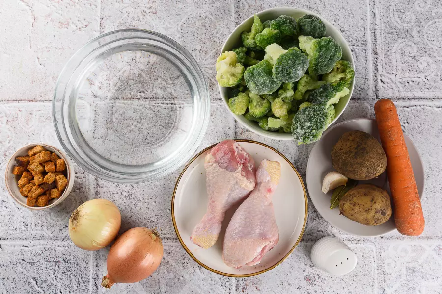 Ингредиенты для рецепта суп-пюре из брокколи