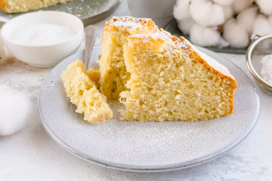 Готовое блюдо кекс на молоке в духовке