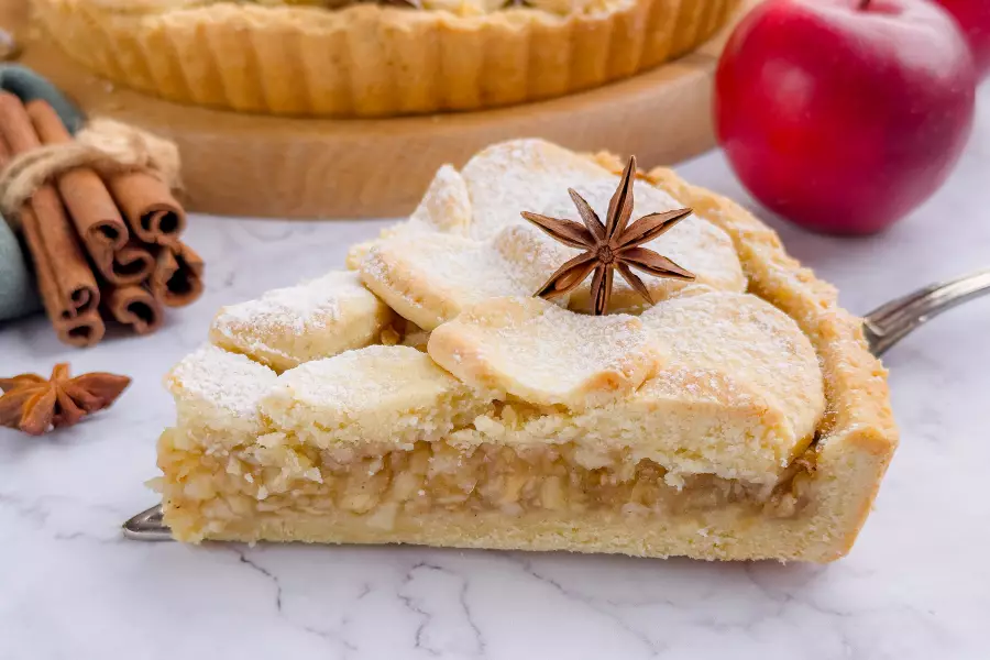 Песочный пирог с яблоками