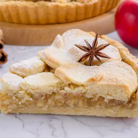 Песочный пирог с яблоками