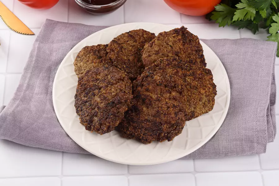 Готовое блюдо котлеты из куриной печени