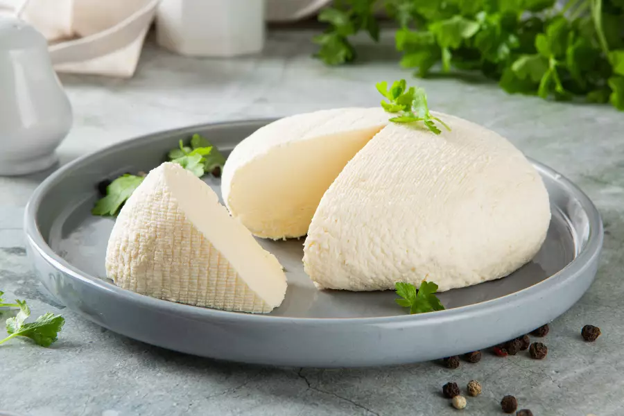 Домашний сыр из кефира