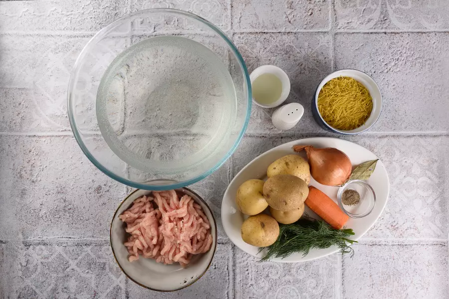 Ингредиенты для рецепта суп с фрикадельками и вермишелью