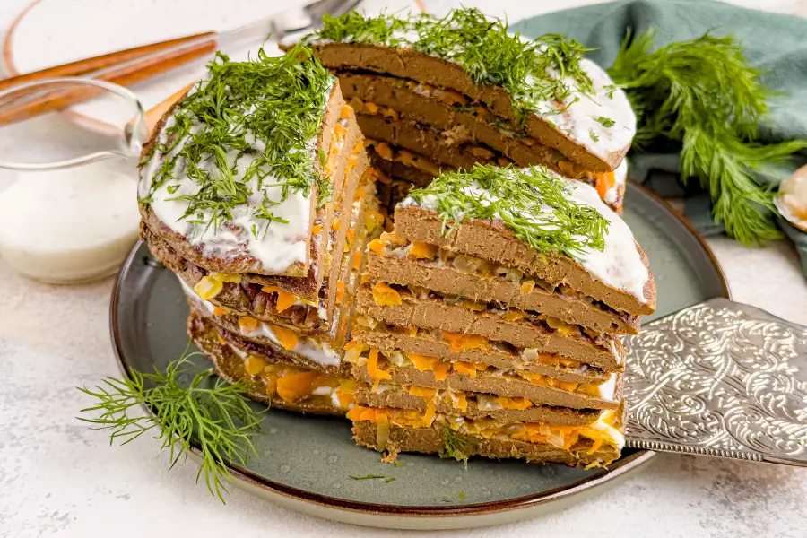 Печёночный торт из говяжьей печени