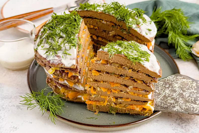 Печёночный торт из говяжьей печени