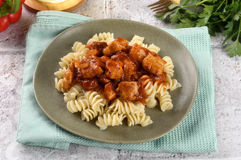 Поджарка из свинины на сковороде