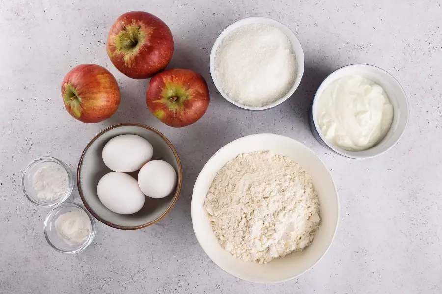 Ингредиенты для рецепта заливной пирог с яблоками