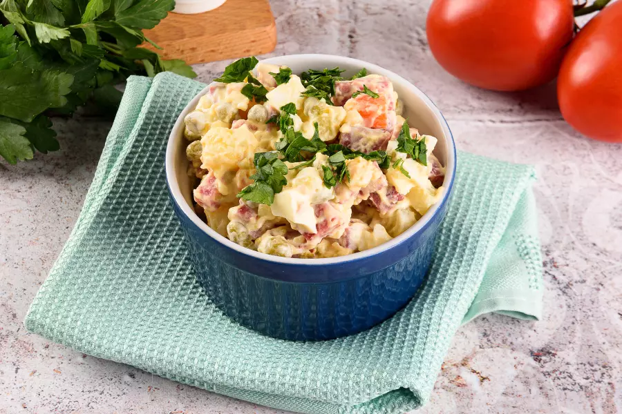 Готовое блюдо салат московский