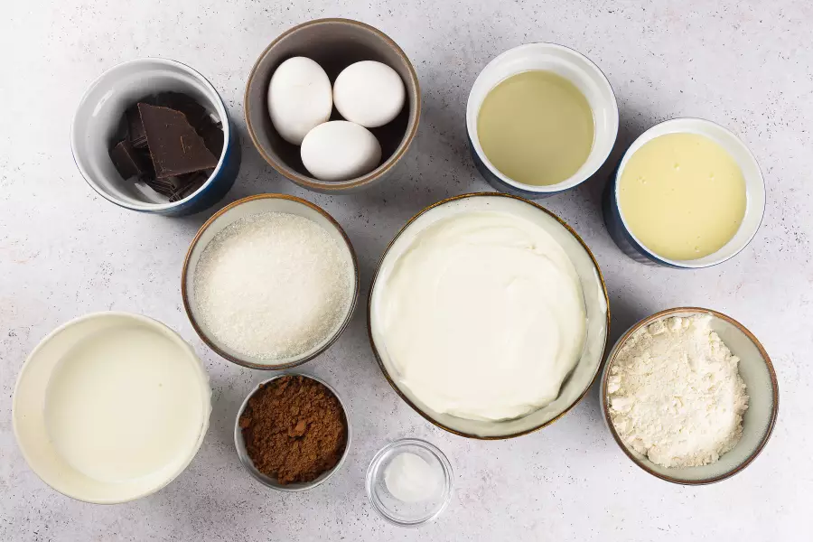 Ингредиенты для рецепта домашний торт на сковороде