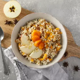 Перловая каша с изюмом и курагой