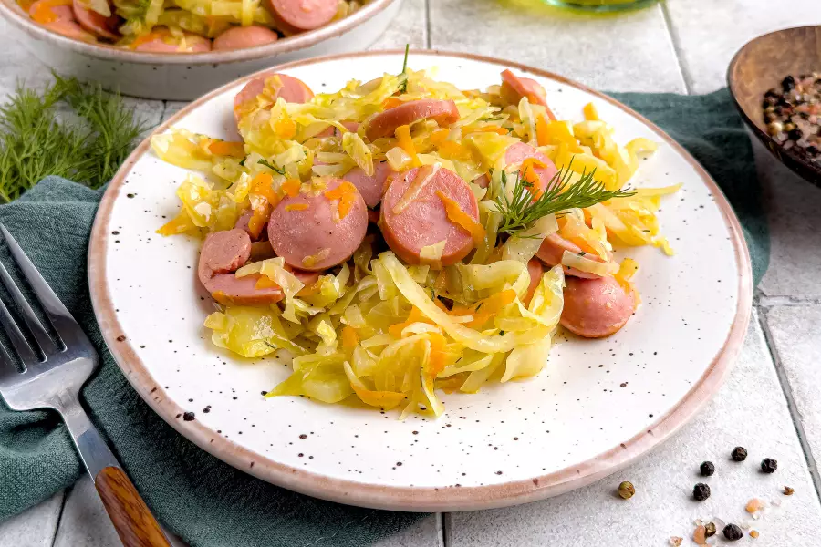 Бигус с сосисками