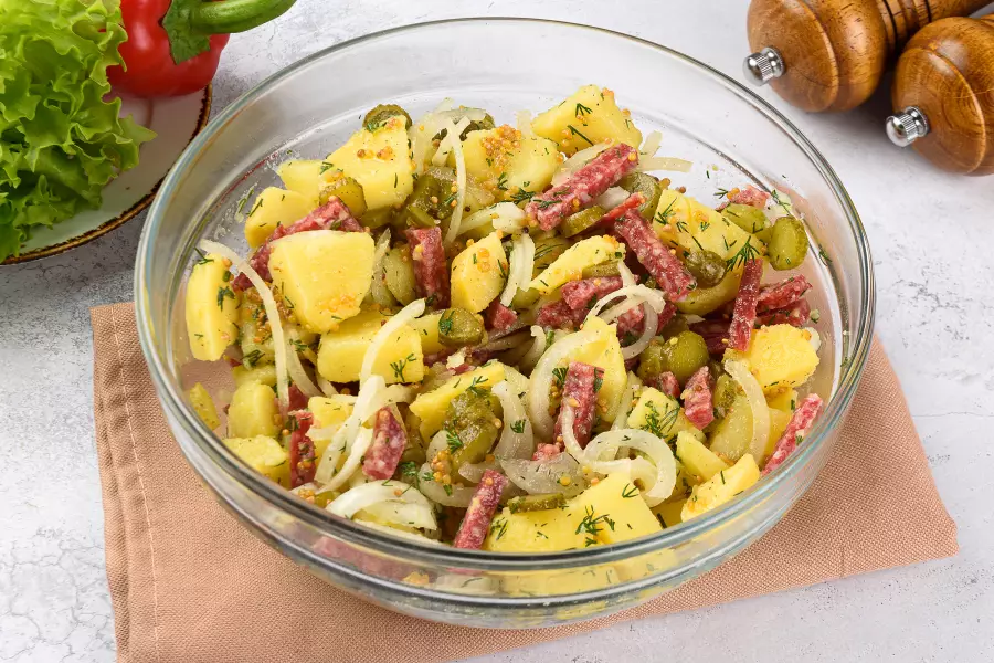 Готовое блюдо немецкий картофельный салат