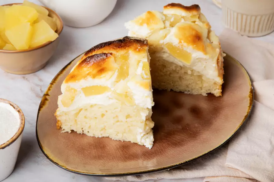 Готовое блюдо пирог с ананасами