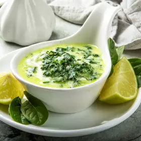 Сливочный соус со шпинатом