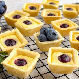 Сметанник в тарталетках