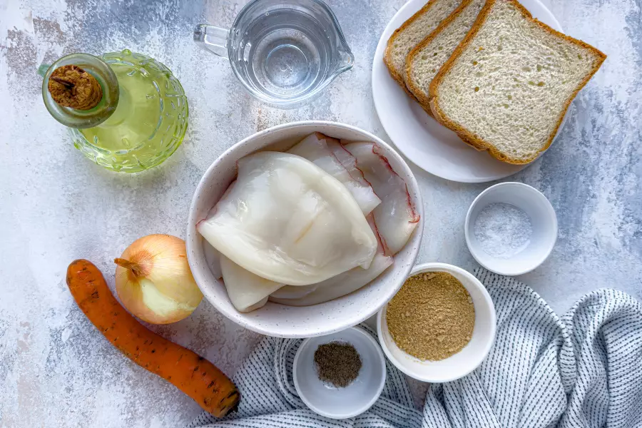 Ингредиенты для рецепта котлеты из кальмара