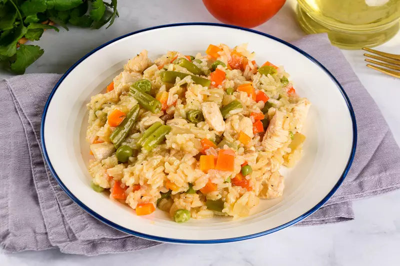 Рис с овощами и курицей