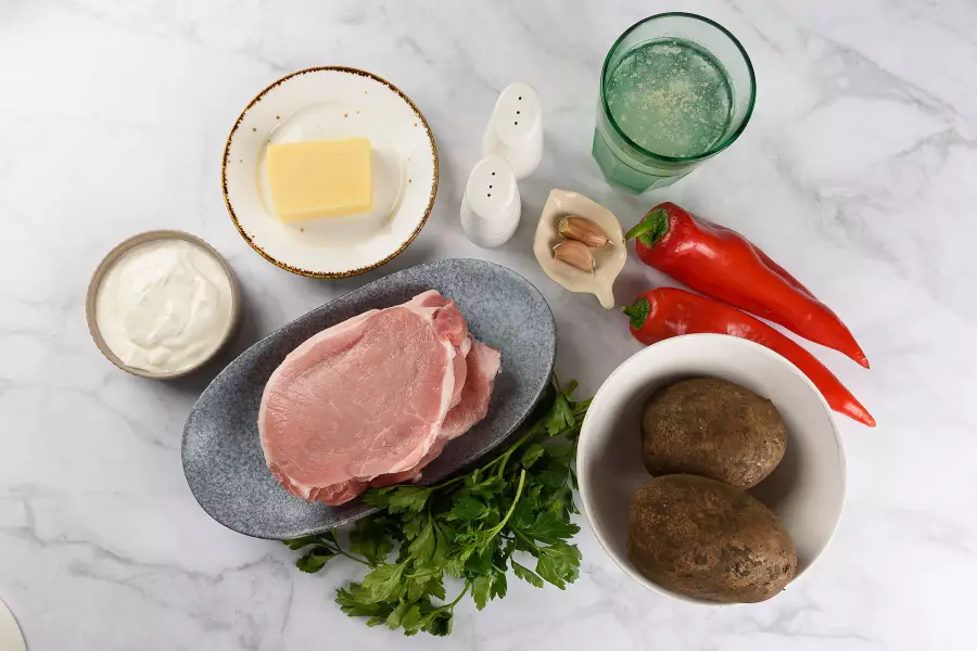 Ингредиенты для рецепта свинина с картошкой в духовке