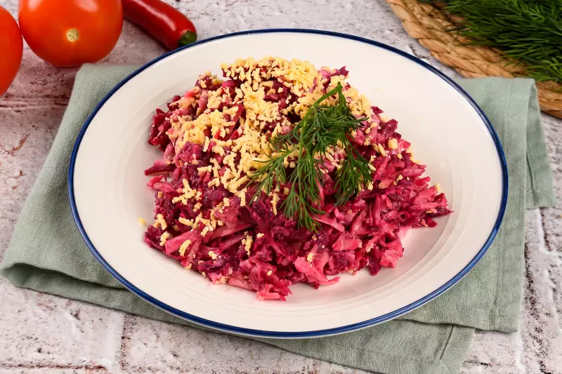 Салат со свёклой и сыром