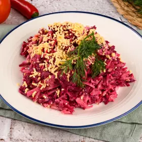 Салат со свёклой и сыром