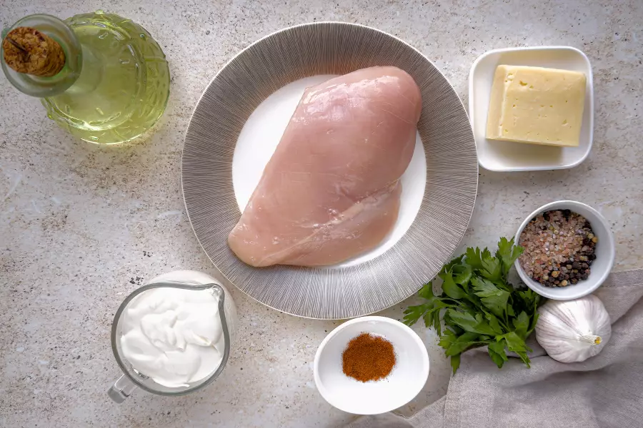 Ингредиенты для рецепта курица в сливочном соусе