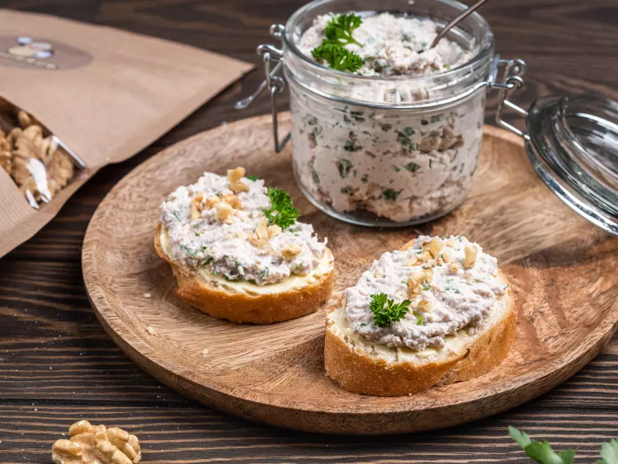 Куриный паштет с грецким орехом
