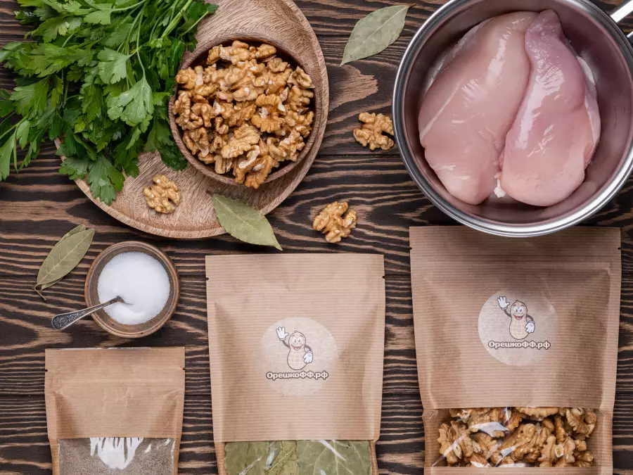 Ингредиенты для рецепта куриный паштет с грецким орехом